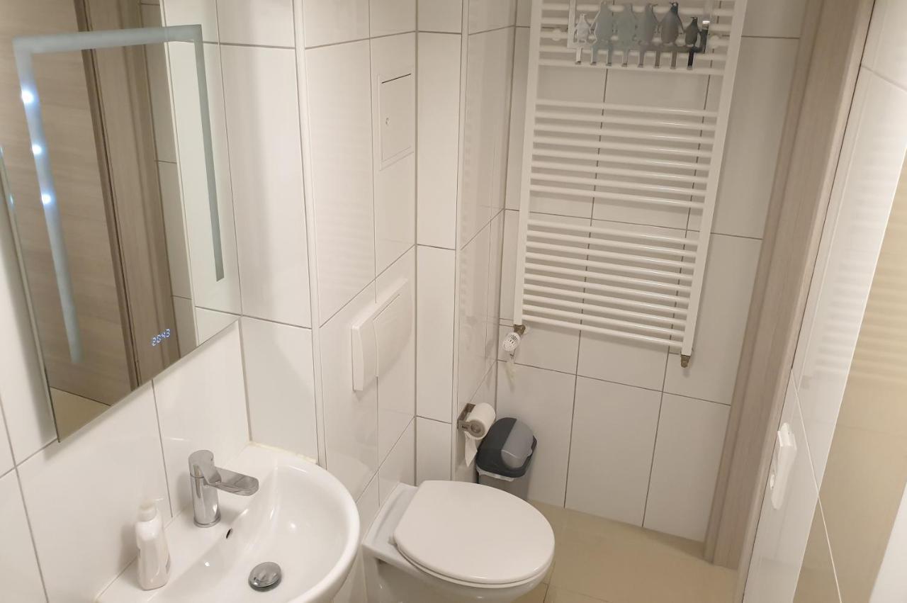 Moderne Einliegerwohnung Amara - Friedrichshafen Am Bodensee ภายนอก รูปภาพ