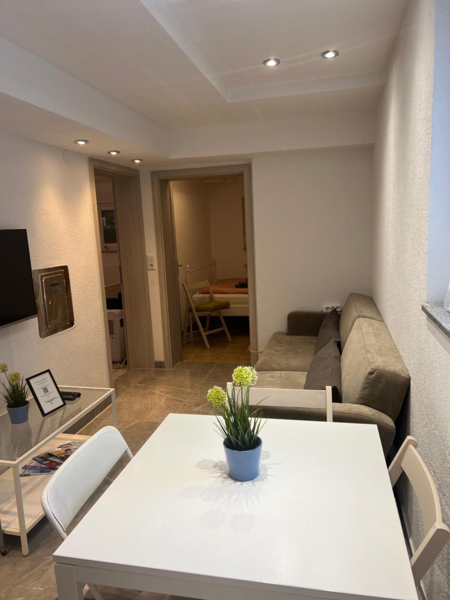 Moderne Einliegerwohnung Amara - Friedrichshafen Am Bodensee ภายนอก รูปภาพ